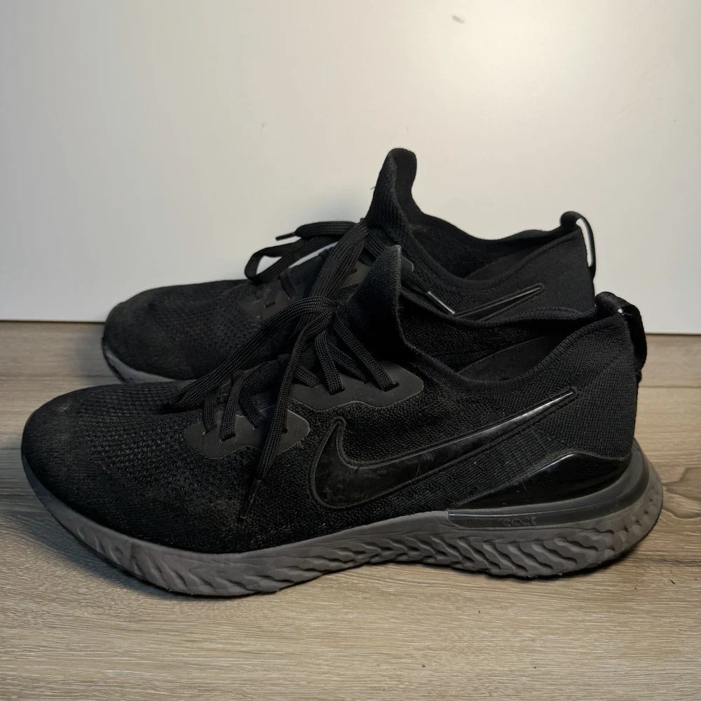 Nike Epic React Flyknit 2 Men's Size 13 Running Shoes Black Gray